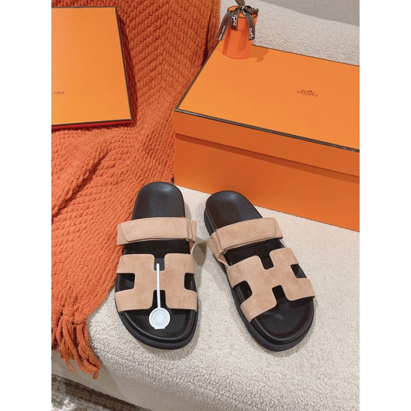 H**mes slippers